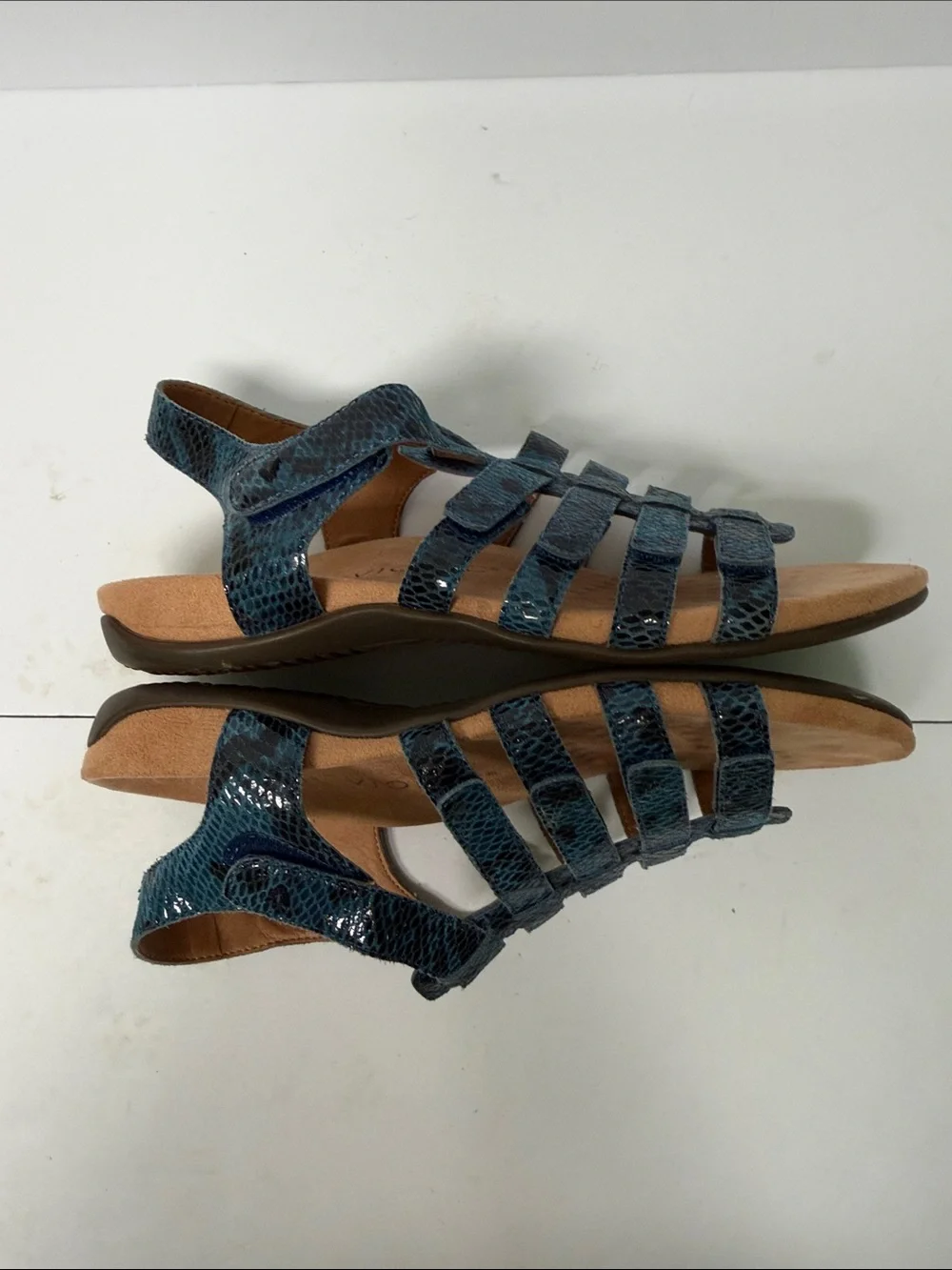 Vionic Harissa Blue Gladiator Snakeskin Sandals Size 10